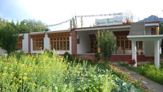Yourdum Guest House Hundar Buitenkant foto